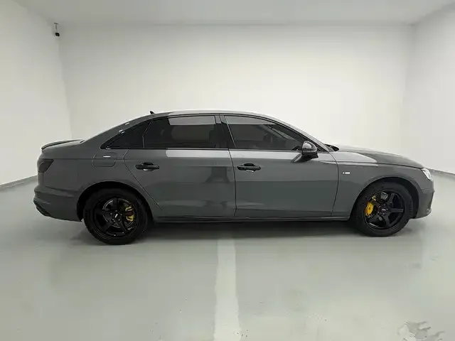 Audi Audi A4L 2022 40 TFSI Luxury Dynamic — Фото автомобиля 2