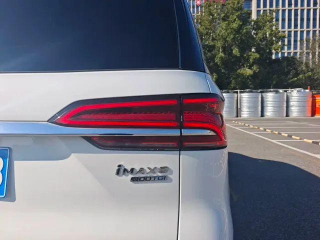 Roewe iMAX8 — Фото автомобиля 27