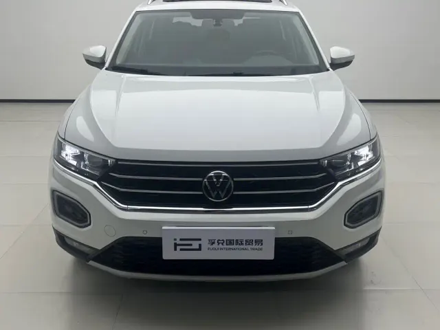 Volkswagen T-Roc — Фото автомобиля 2