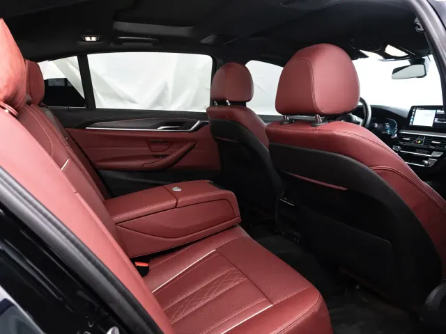 BMW 5 Series — Фото автомобиля 26
