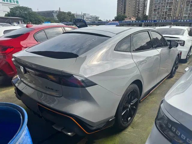 Changan UNI-V — Фото автомобиля 13