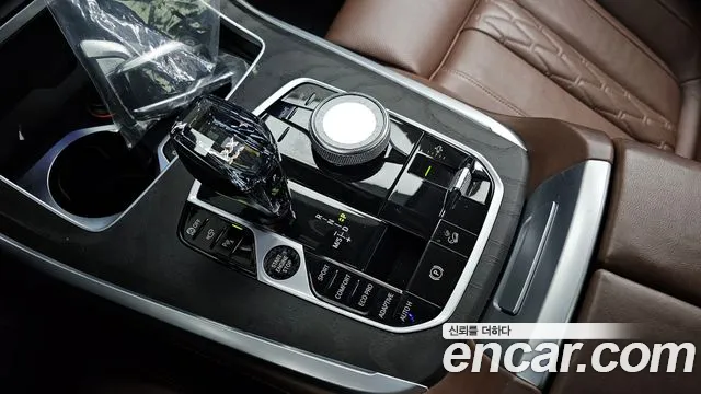 BMW X7 — Фото автомобиля 9