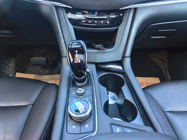Cadillac XT5 — Фото автомобиля 19