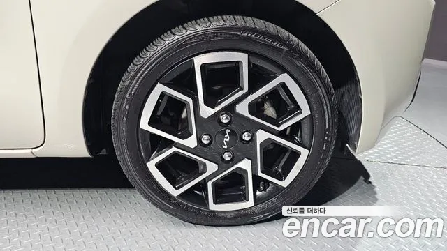 Kia RAY Новый Kia Ray Signature — Фото автомобиля 5