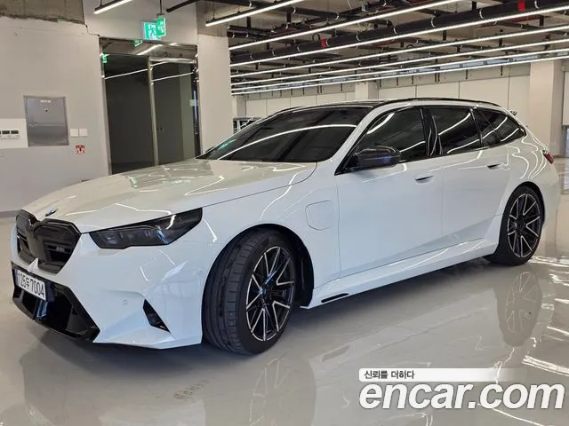 BMW M5 G90 — Фото автомобиля 2