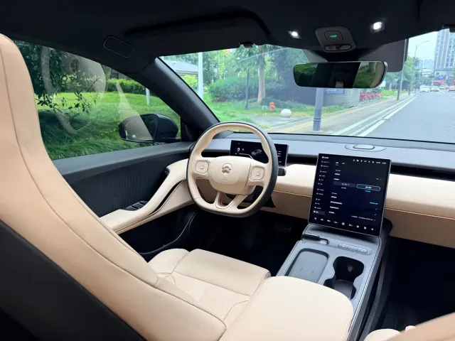 Nio ET5 Touring — Фото автомобиля 14