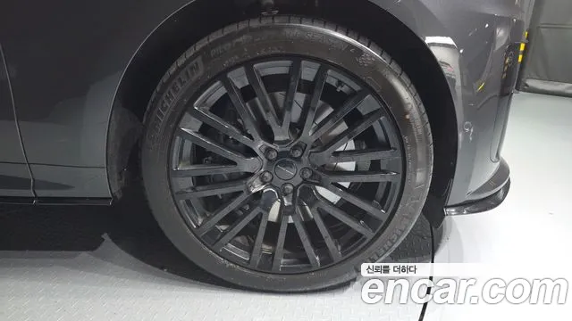 Land Rover Range Rover Sport — Фото автомобиля 6