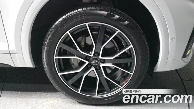 Audi Q5 45 TFSI quattro Premium — Фото автомобиля 19