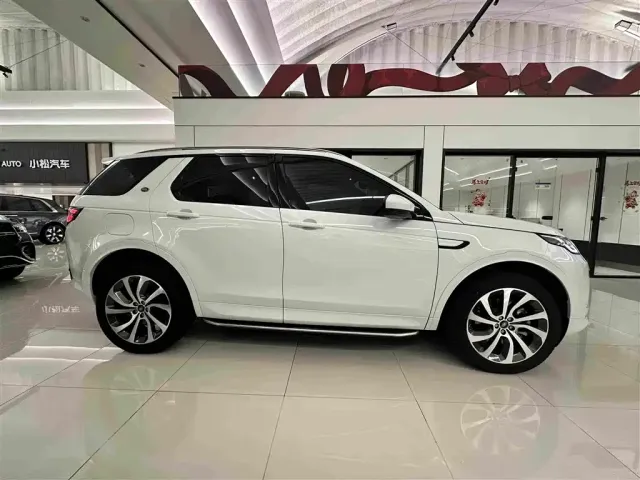 Land Rover Discovery Sport — Фото автомобиля 3