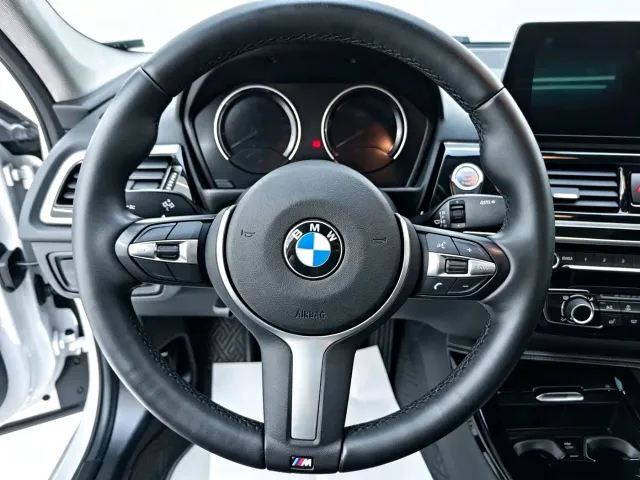 BMW 1 Series — Фото автомобиля 8