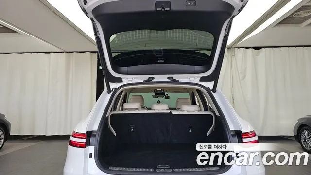 Genesis GV70 — Фото автомобиля 26