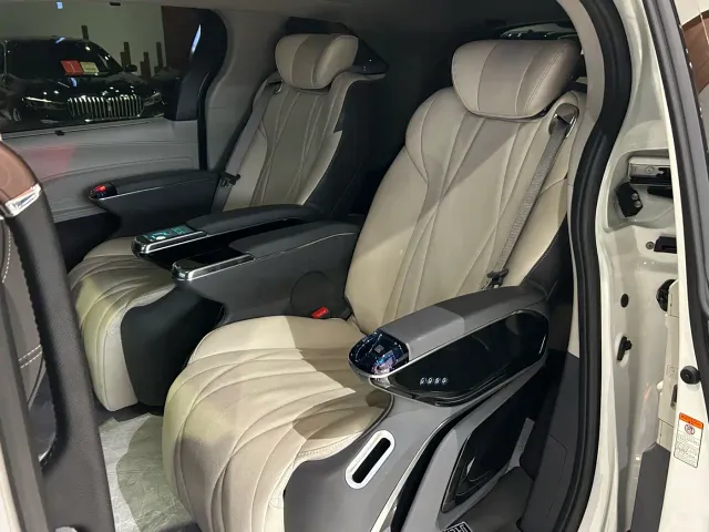 Toyota Granvia — Фото автомобиля 20