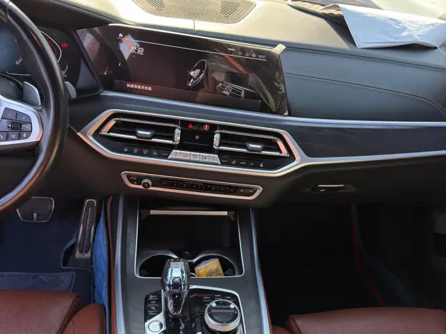 BMW X7 — Фото автомобиля 7