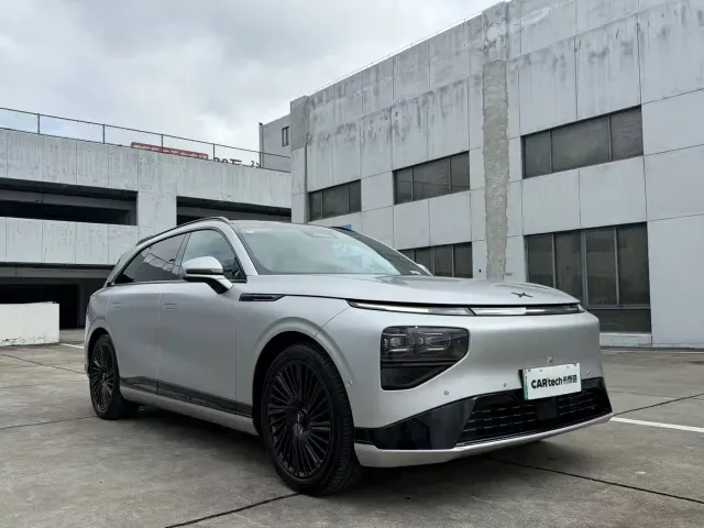 Xpeng G9 — Фото автомобиля 3