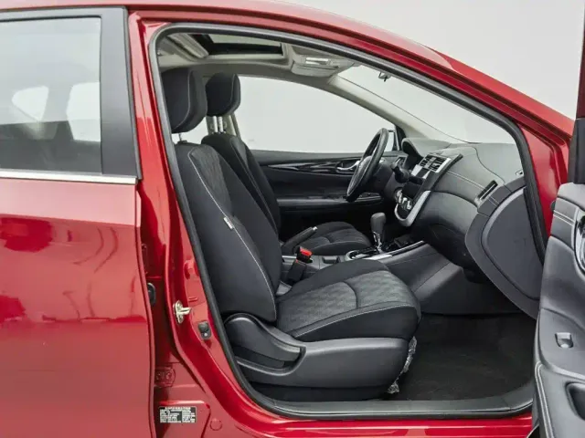 Nissan Tiida — Фото автомобиля 23