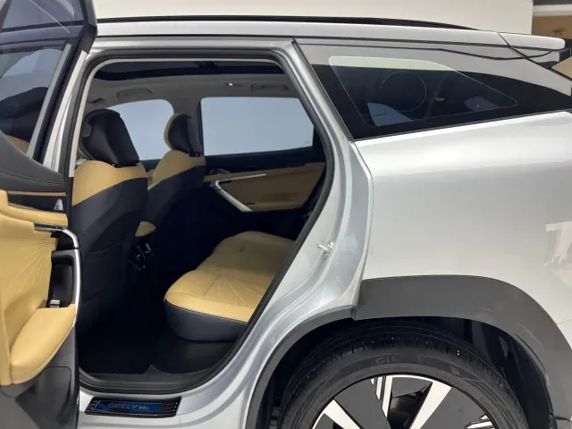 Geely Boyue L — Фото автомобиля 8
