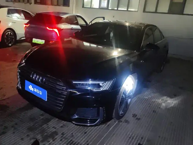Фотография автомобиля — Audi A6L