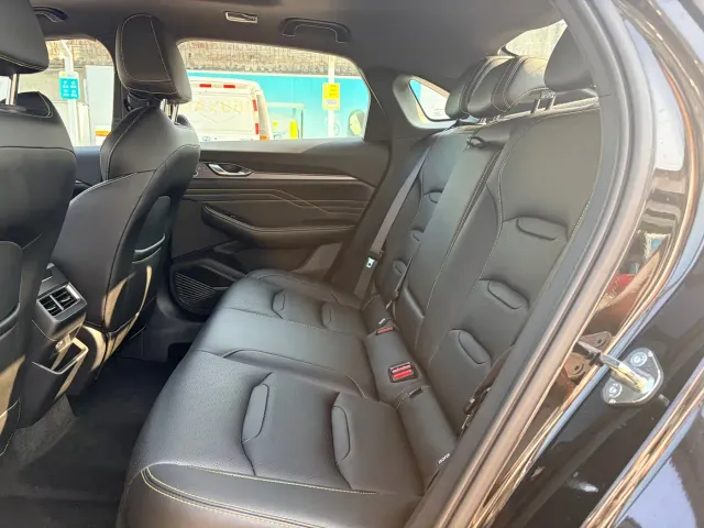 Geely Xingrui — Фото автомобиля 5