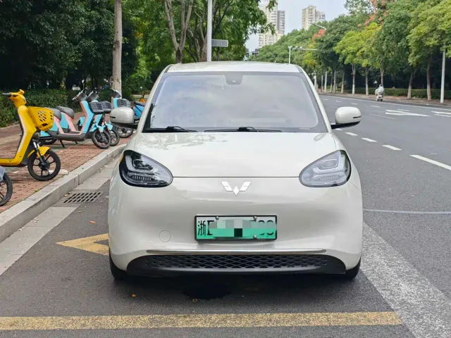 Wuling Bingo — Фото автомобиля 2