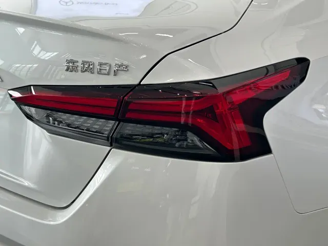 Nissan Teana — Фото автомобиля 27