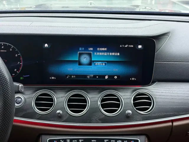 Mercedes-Benz E-Class — Фото автомобиля 11