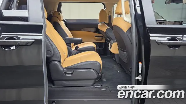 Kia Carnival Generation 4 — Фото автомобиля 16