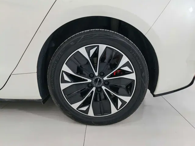 BYD Seal — Фото автомобиля 14