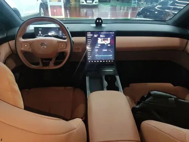 Nio ET5 Touring — Фото автомобиля 9