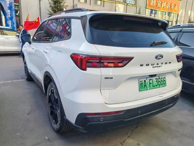 Ford Lingrui — Фото автомобиля 7