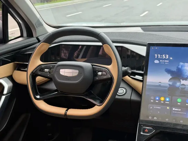 Geely Boyue L — Фото автомобиля 13