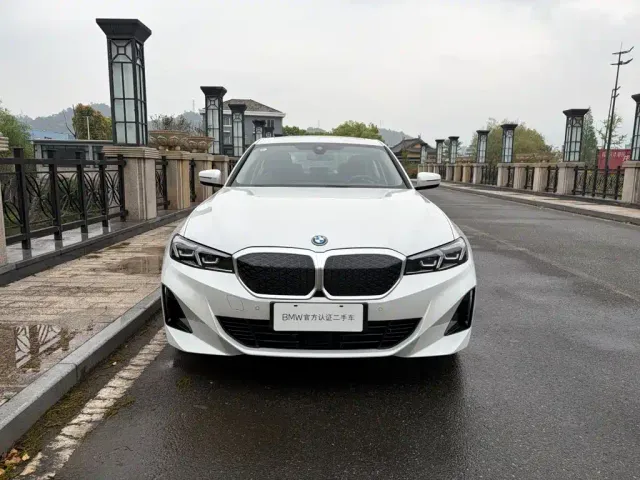 BMW i3 — Фото автомобиля 3