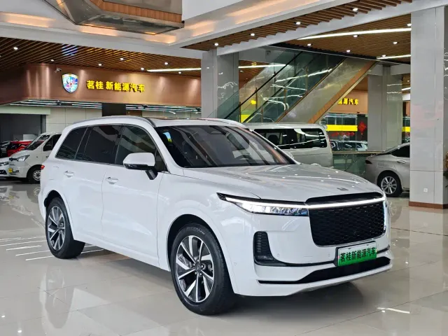 Li Auto ONE — Фото автомобиля 3