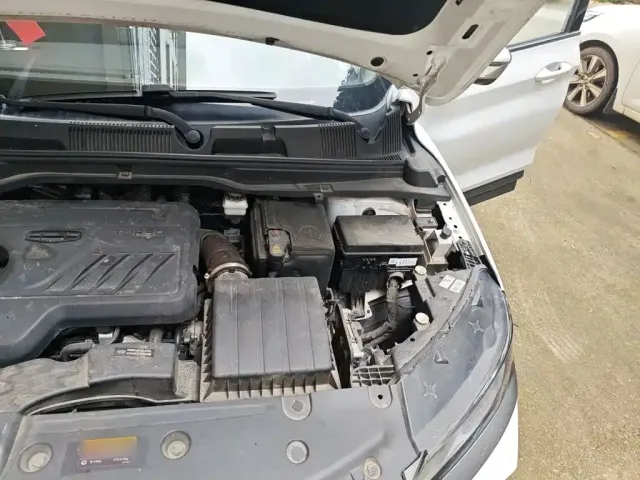 Geely Binyue — Фото автомобиля 18