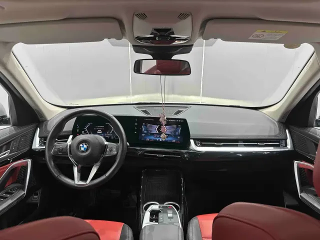 BMW X1 — Фото автомобиля 12