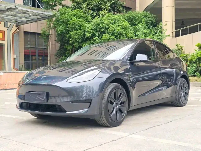 Фотография автомобиля — Tesla Model Y