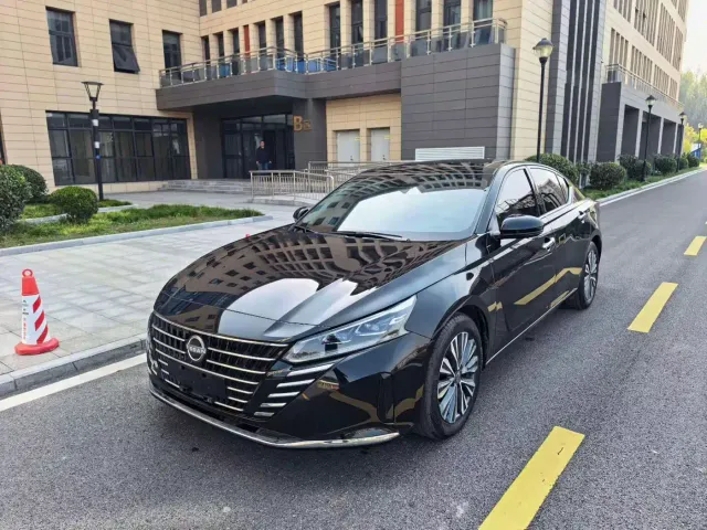 Nissan Teana — Фото автомобиля 5