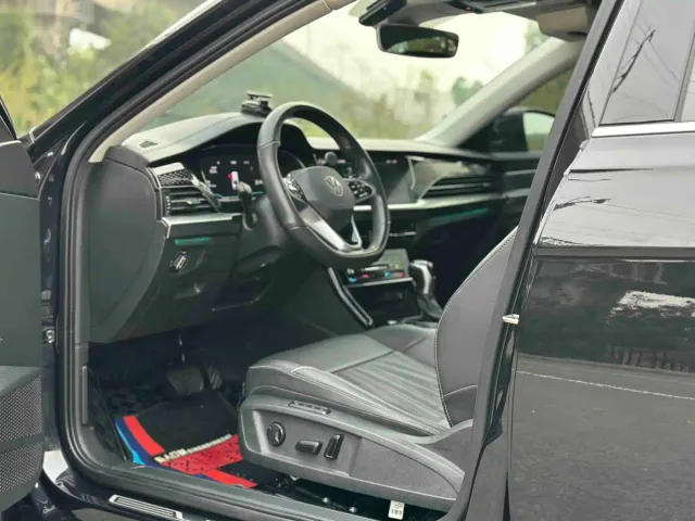Volkswagen Passat — Фото автомобиля 11