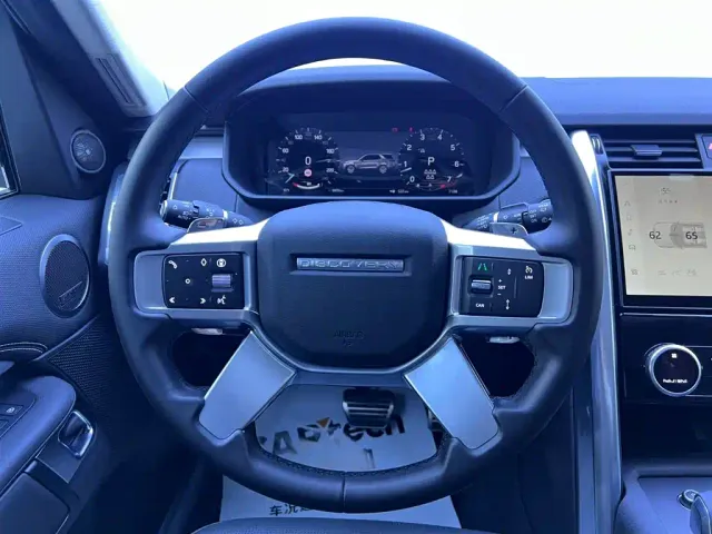 Land Rover Discovery — Фото автомобиля 12