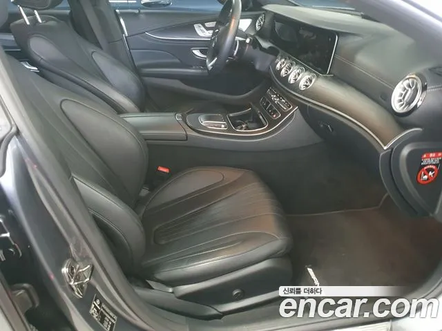 Mercedes-Benz CLS-Class — Фото автомобиля 14