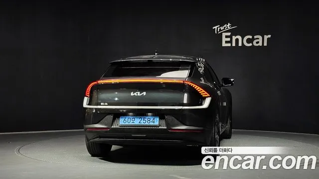 Kia EV6 — Фото автомобиля 4