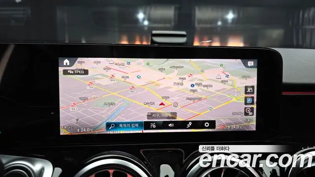 Mercedes-Benz GLB-Class — Фото автомобиля 14