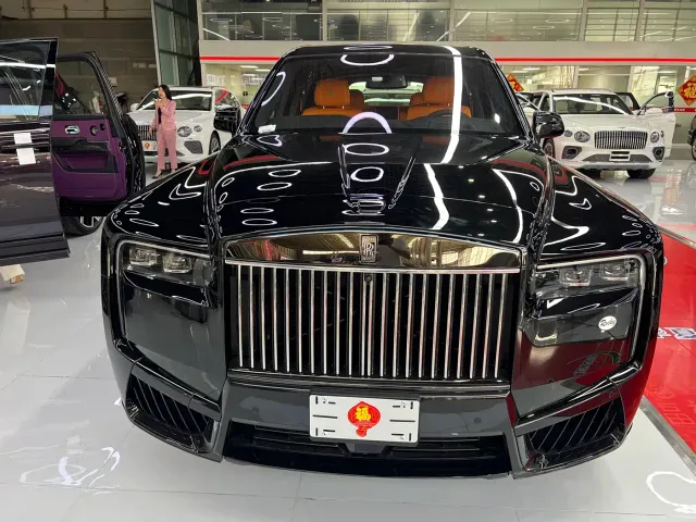 Rolls-Royce Cullinan — Фото автомобиля 4