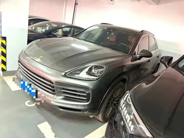 Фотография автомобиля — Porsche Cayenne