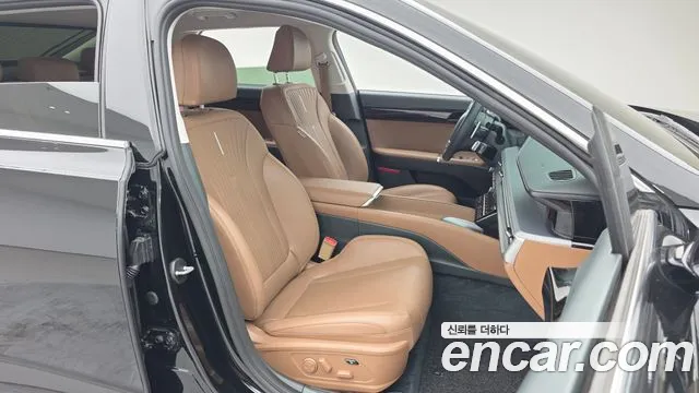 Hyundai Grandeur GN7 — Фото автомобиля 11