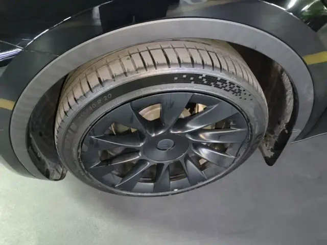 Tesla Model Y — Фото автомобиля 22
