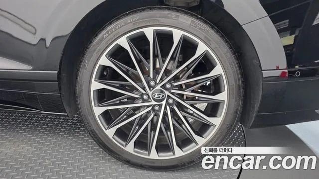 Hyundai Grandeur GN7 — Фото автомобиля 6