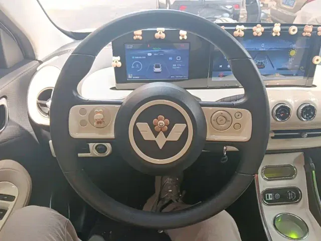 Wuling Bingo — Фото автомобиля 10