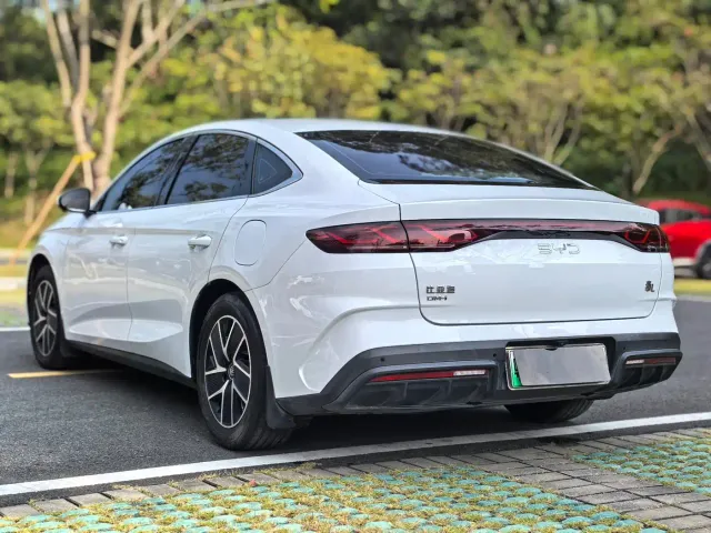 BYD Qin L — Фото автомобиля 13
