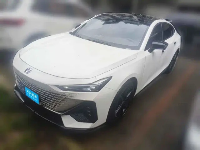 Фотография автомобиля — Changan UNI-V