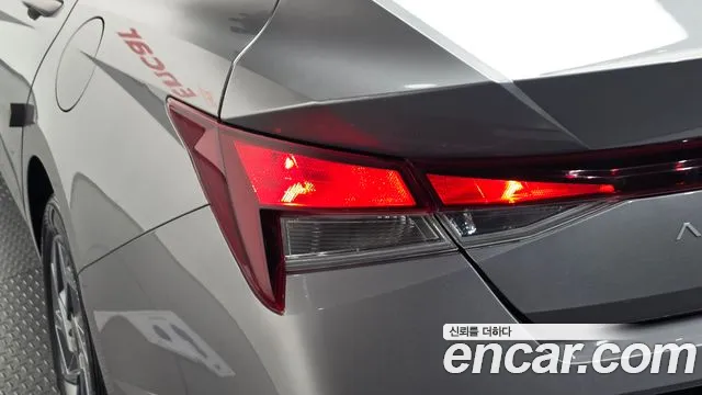 Hyundai Avante CN7 — Фото автомобиля 8